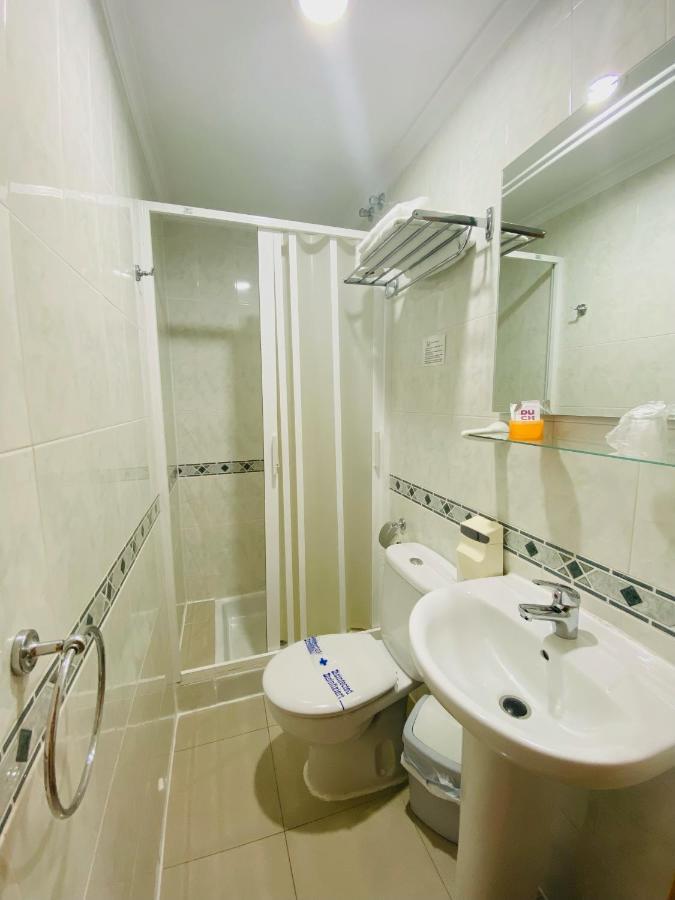 Hostal L'Anfora Denia Bagian luar foto