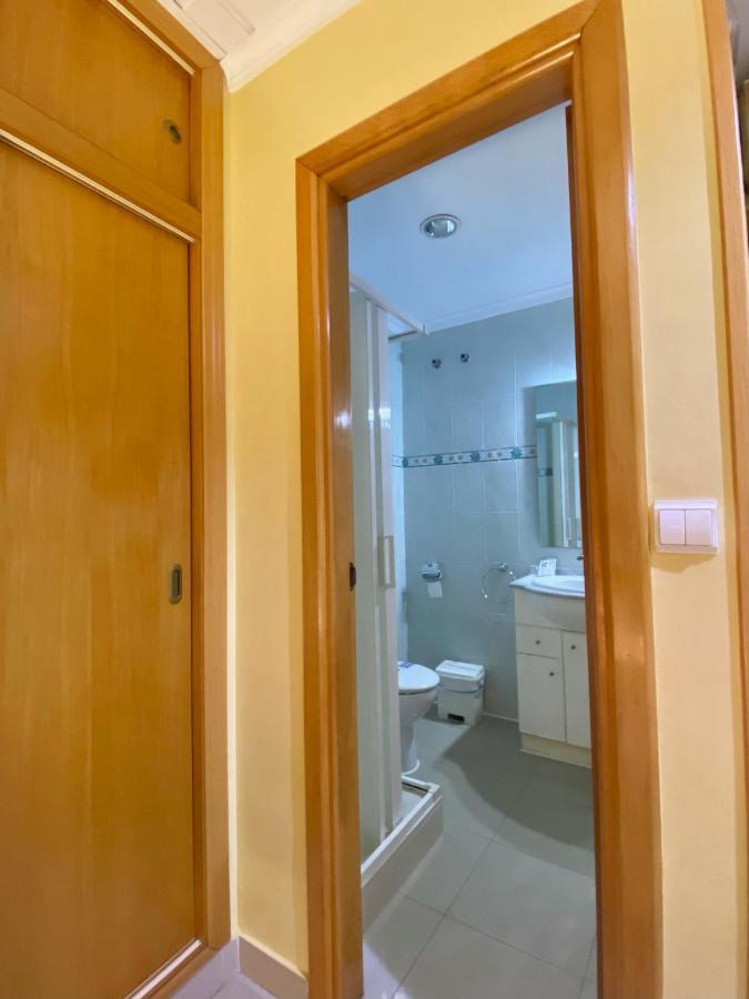 Hostal L'Anfora Denia Bagian luar foto